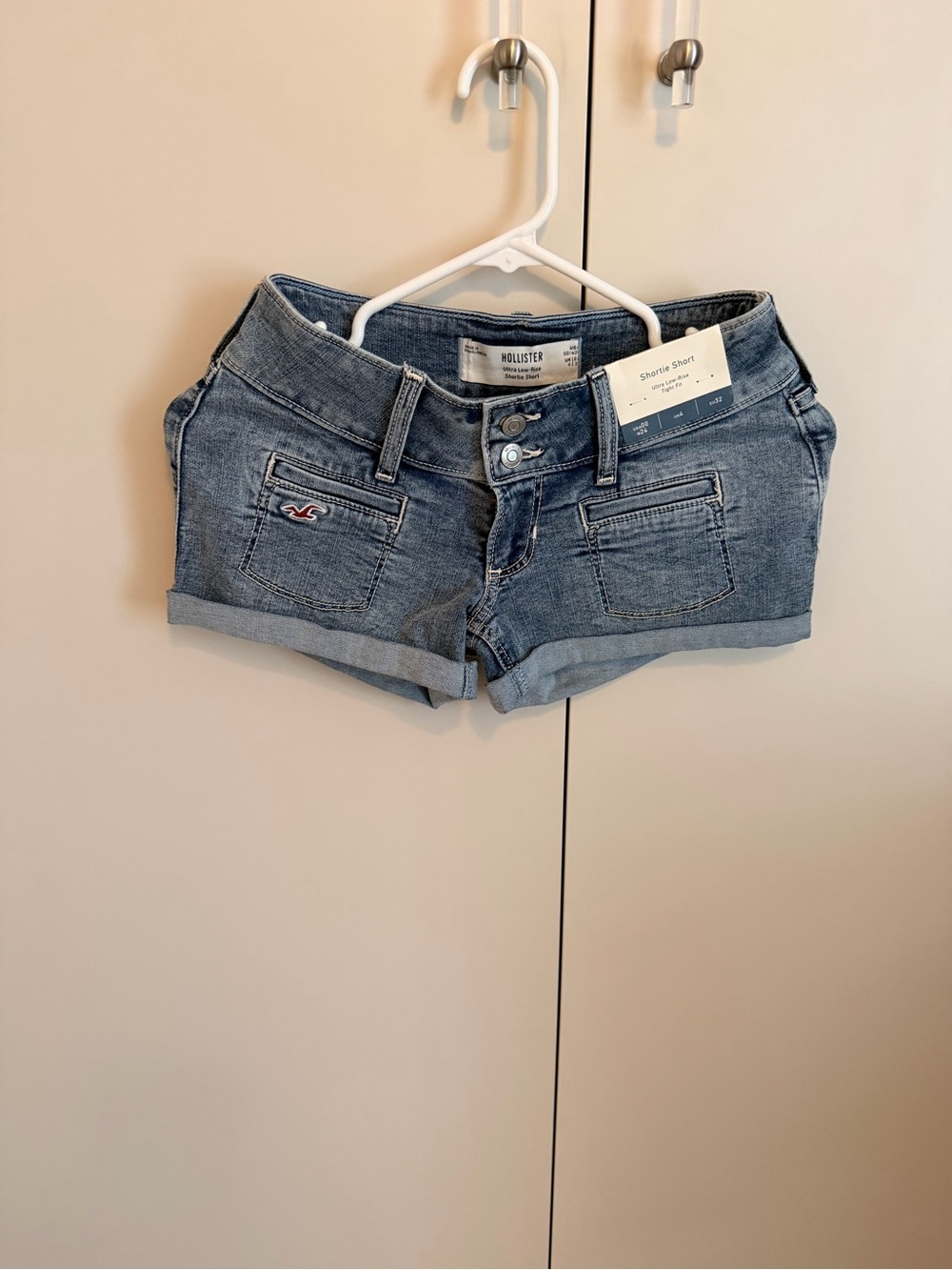 Hollister Light Blue Denim Cuffed Women’s Shorts Size Double 00